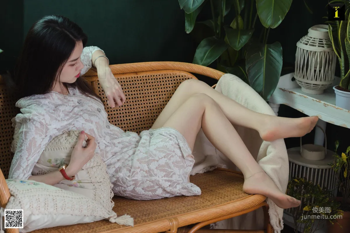 腿模佳佳 《佳佳 綠植 吉他》 [異思趣向IESS] 寫真集 76