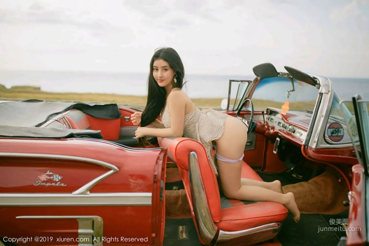 Manuela瑪魯娜《複古車外拍下的無可比拟美臀》 [秀人XIUREN] No.1463 寫真集 45