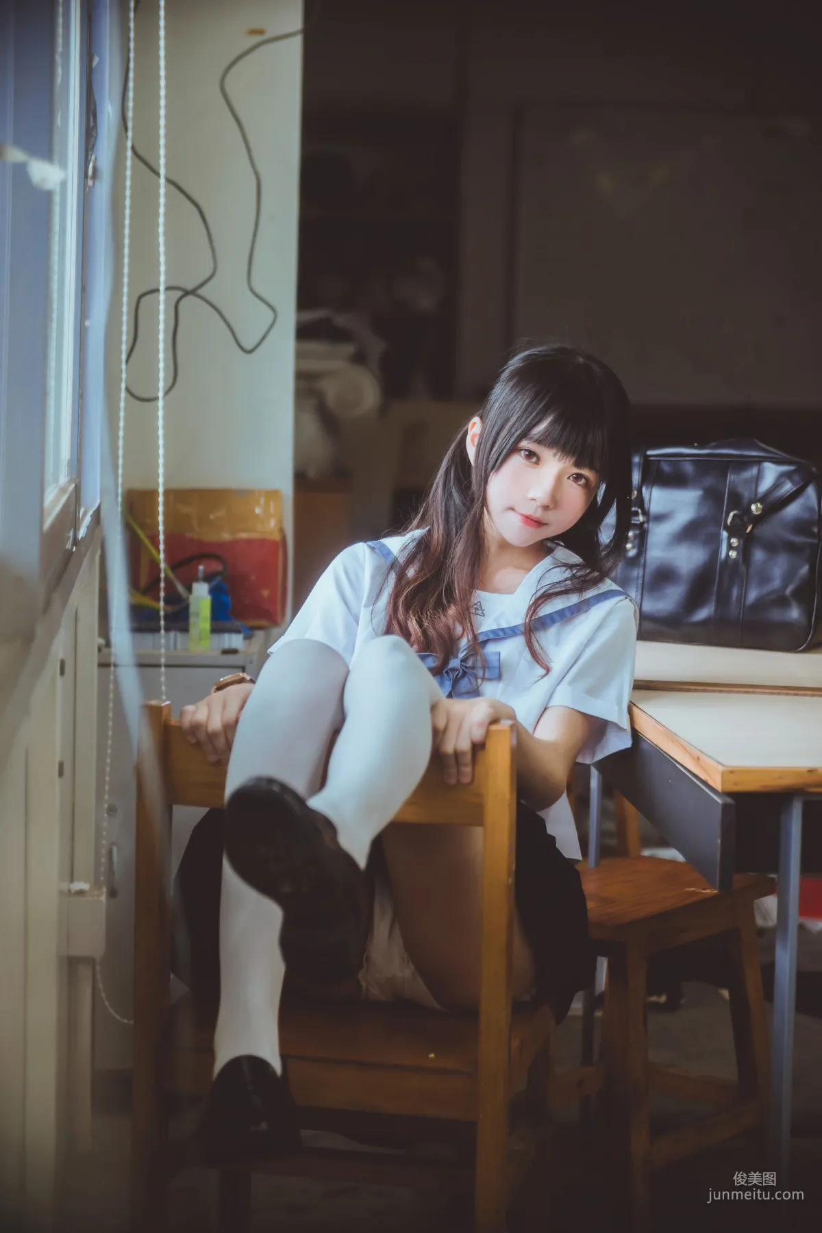 桜桃喵《藍白水手服》 [蘿莉COS] 寫真集 15