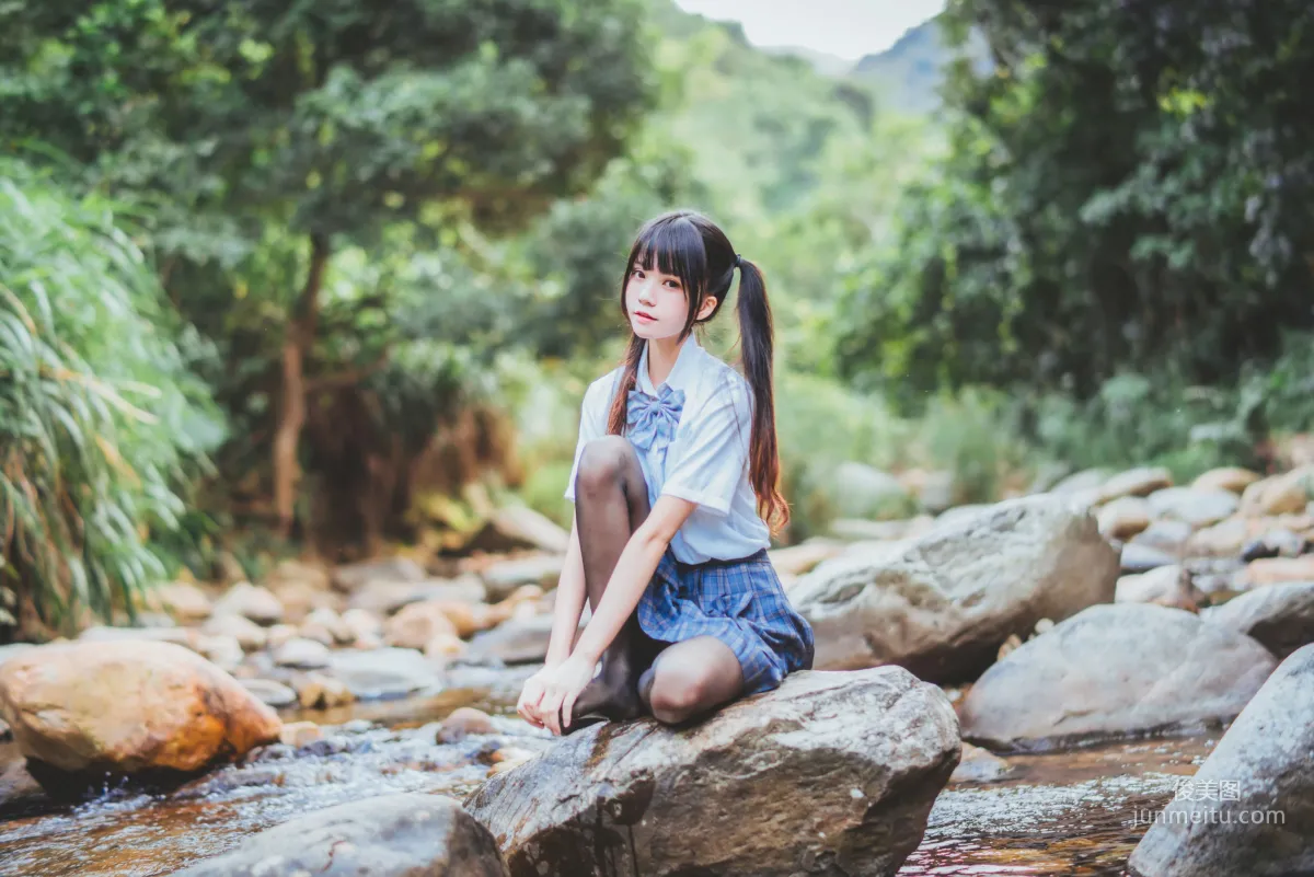 桜桃喵《校服少女COSPLAY濕身系列》 [蘿莉COS] 寫真集 24