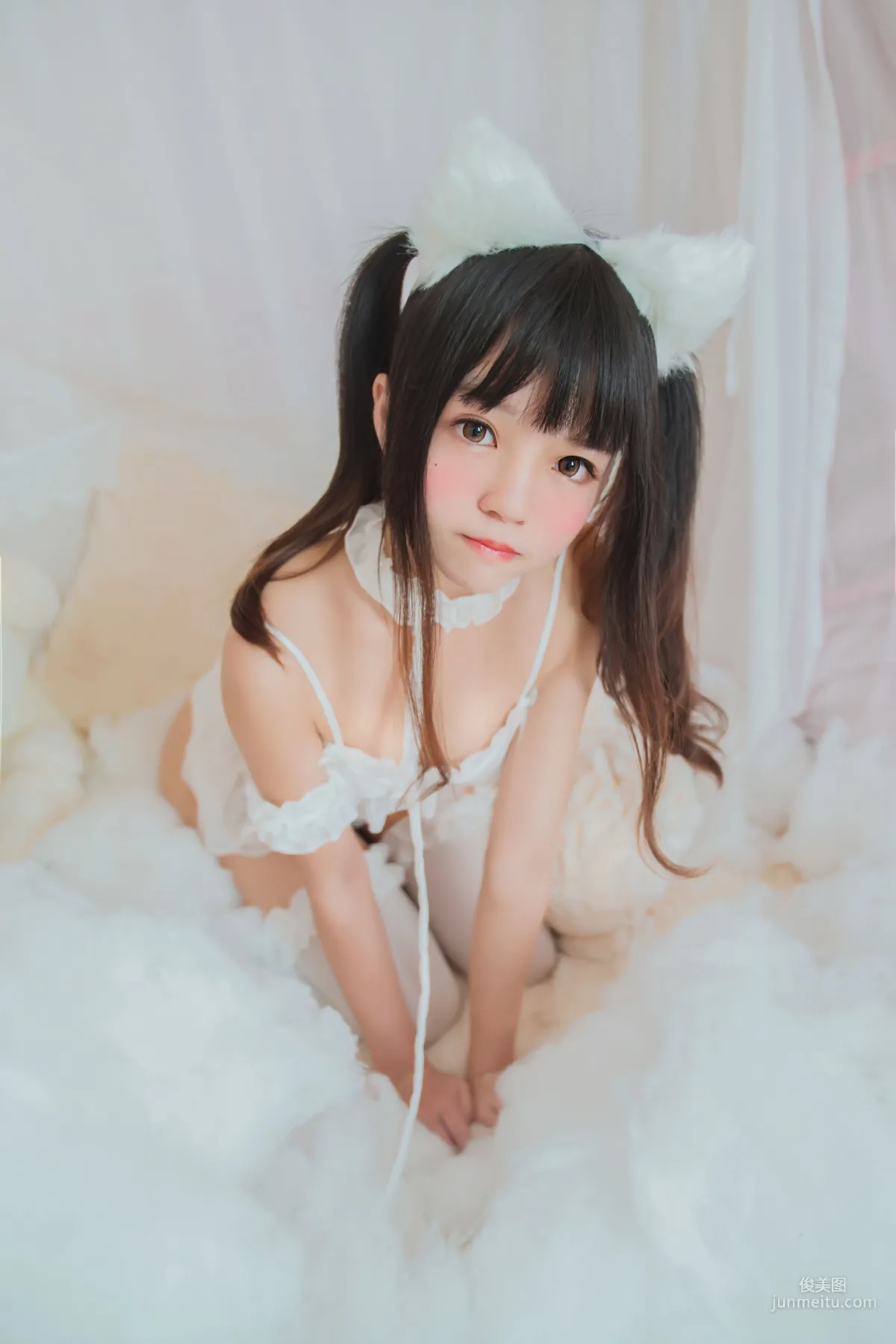 桜桃喵《白猫》 [萝莉COS] 写真集23