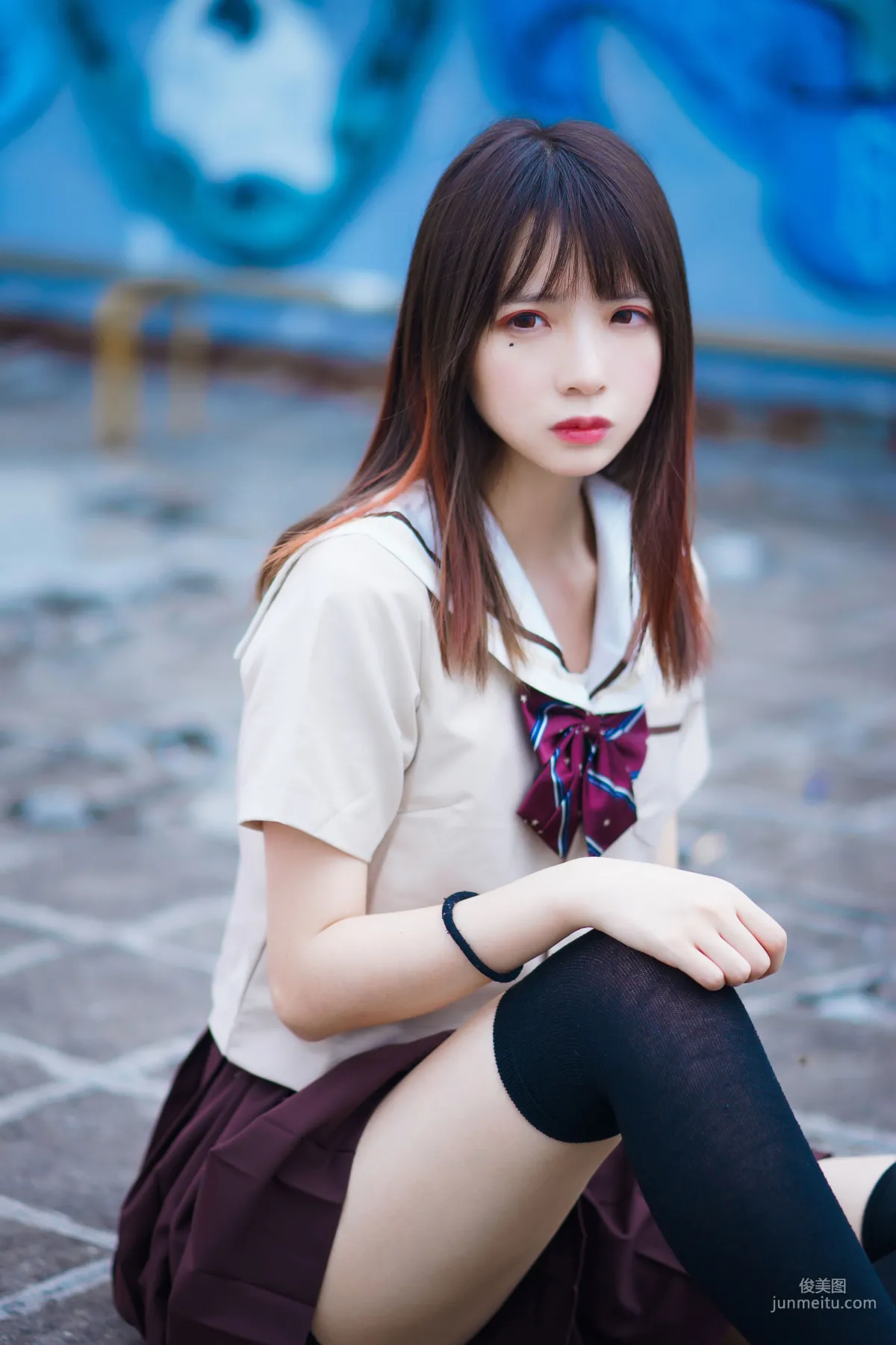 瘋貓ss《絲襪狂想曲(傘)》 [蘿莉COS] 寫真集 18