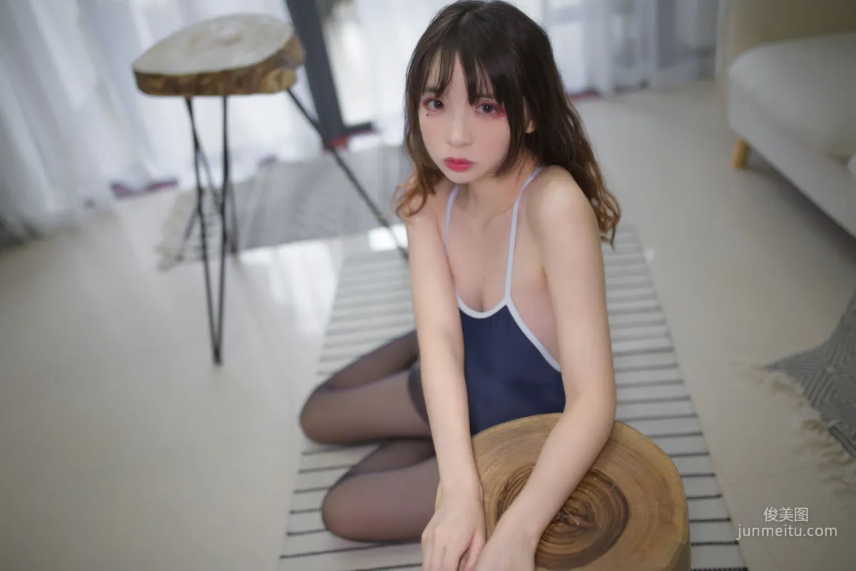 瘋貓ss《絲襪狂想曲(透)》 [蘿莉COS] 寫真集 32