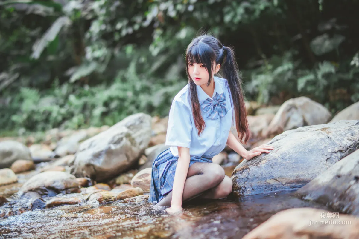 桜桃喵《校服少女COSPLAY濕身系列》 [蘿莉COS] 寫真集 9