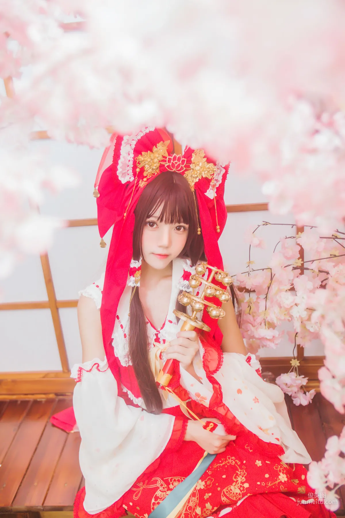 桜桃喵《靈夢 新年快樂》 [蘿莉COS] 寫真集 30