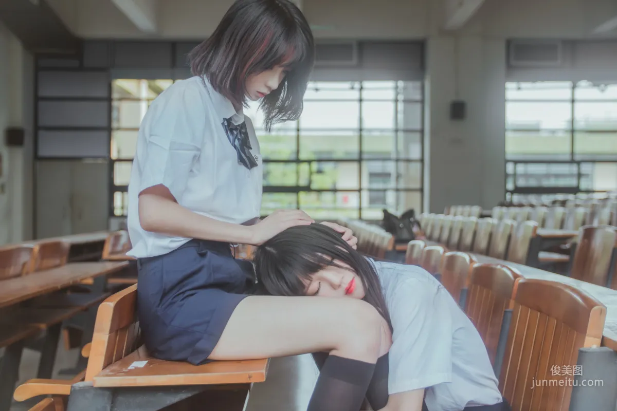 桜桃喵&瘋貓ss《JK百合》 [蘿莉COS] 寫真集 4
