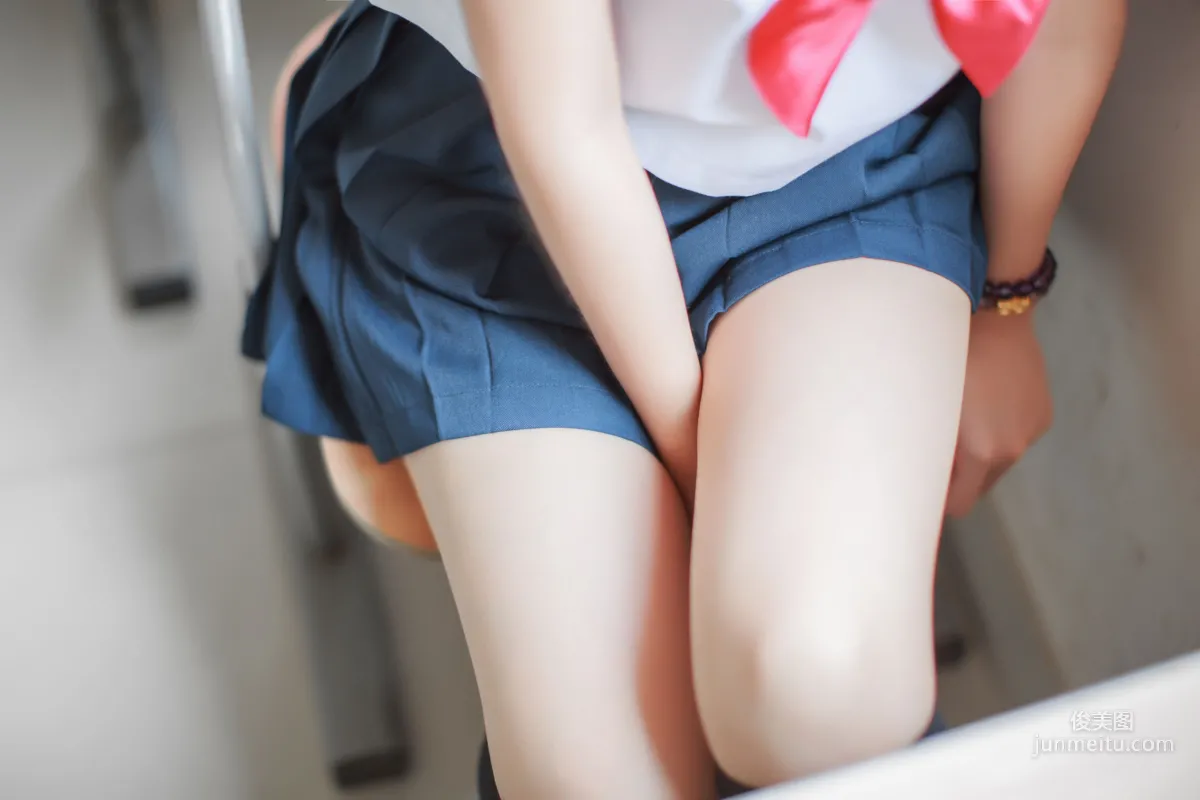 瘋貓ss《同桌的水手服》 [蘿莉COS] 寫真集 14