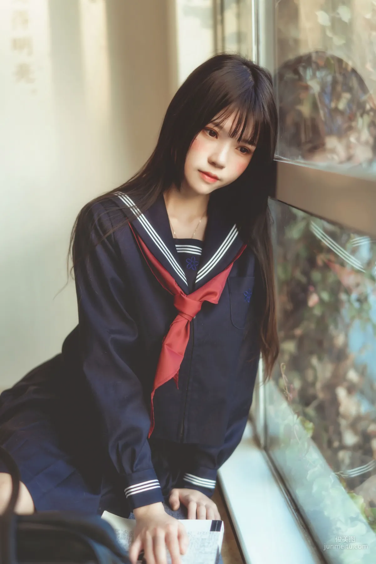 桜桃喵《(小少女)黑色水手服》 [蘿莉COS] 寫真集 29