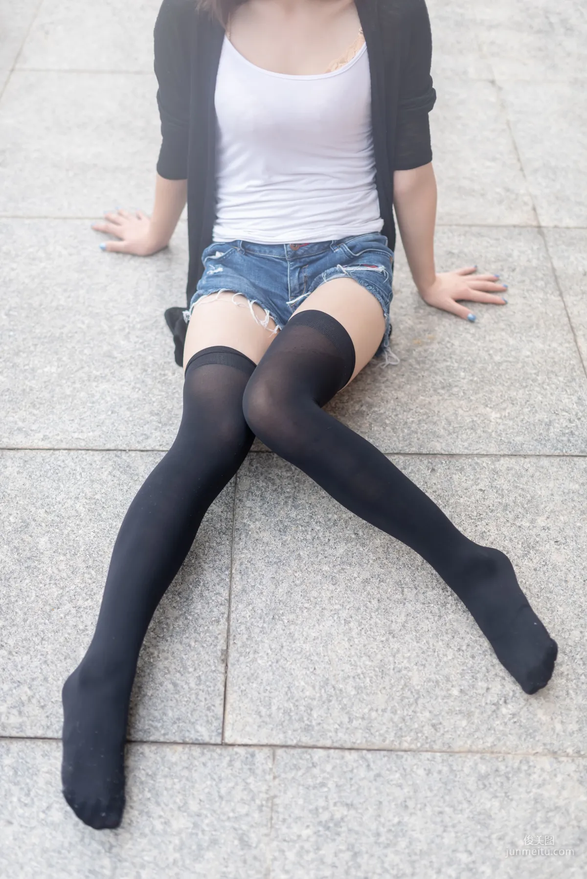 [風之領域] NO.043 黑絲大胸時尚少女戶外 寫真集 15