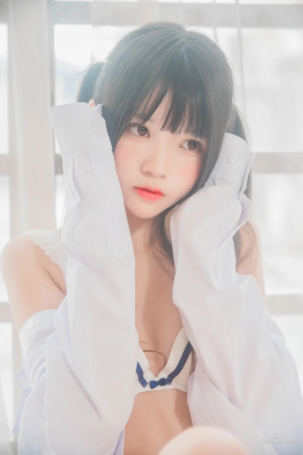 桜桃喵 《白衬衫双马尾》 [萝莉COS] 写真集14