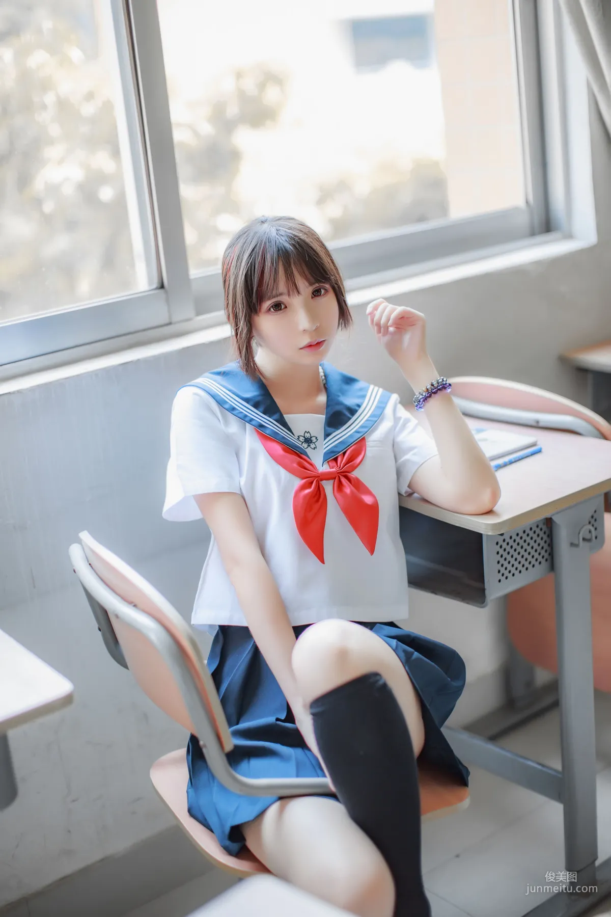 疯猫ss《同桌的水手服》 [萝莉COS] 写真集9
