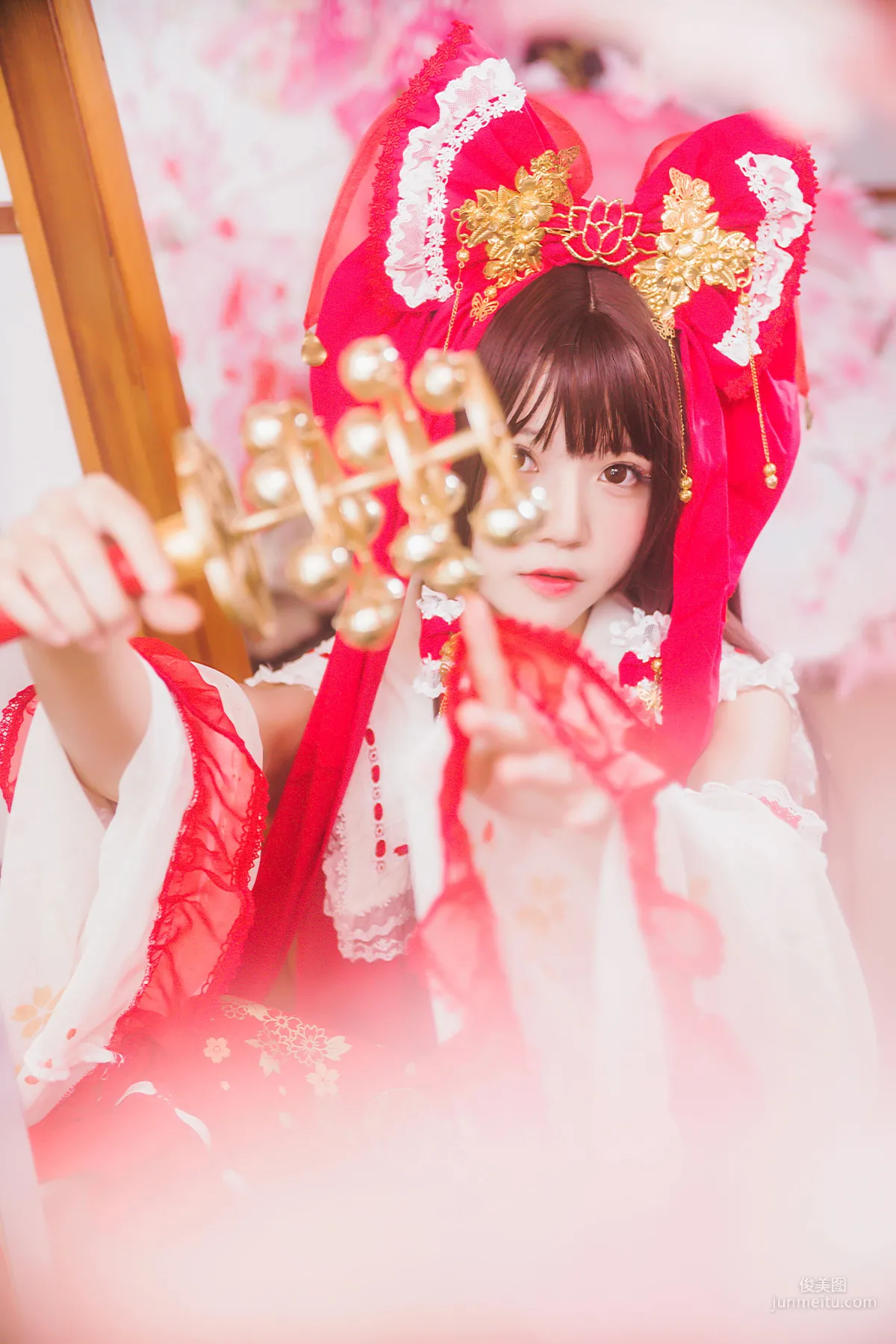 桜桃喵《靈夢 新年快樂》 [蘿莉COS] 寫真集 25