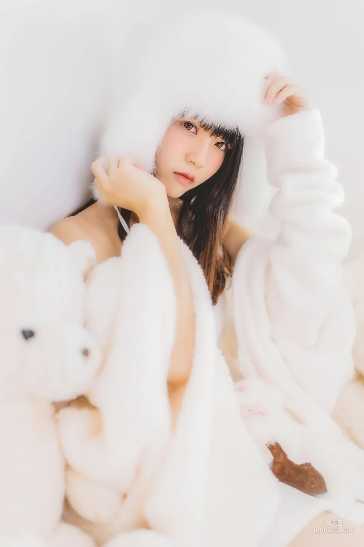 桜桃喵《冬眠》 [萝莉COS] 写真集12