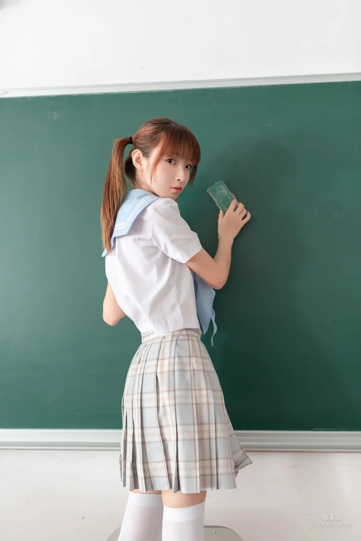 [風之領域] NO.041 教室水手服白絲 寫真集 47