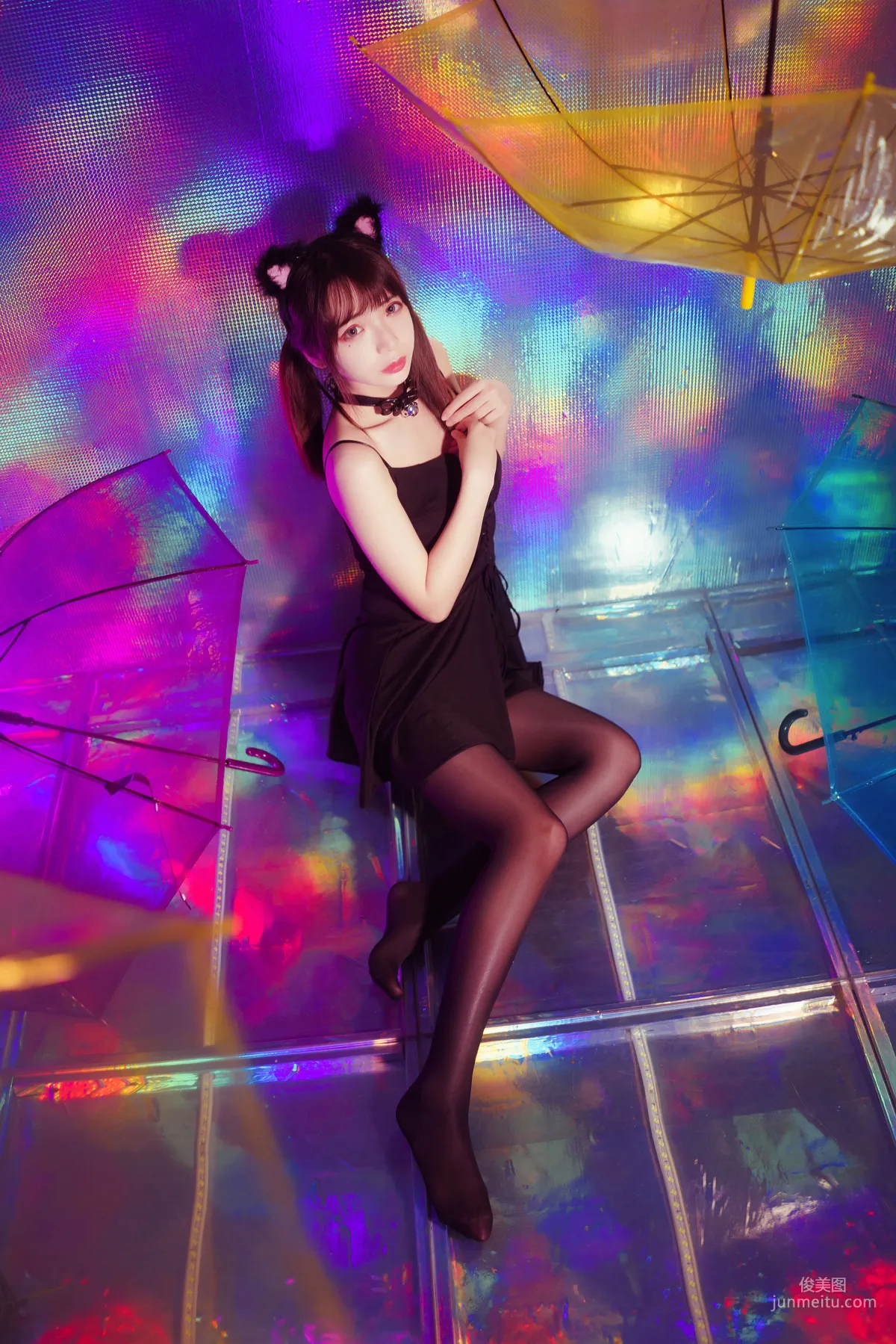 瘋貓ss《絲襪狂想曲(光)》 [蘿莉COS] 寫真集 1