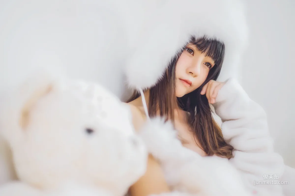 桜桃喵《冬眠》 [萝莉COS] 写真集11