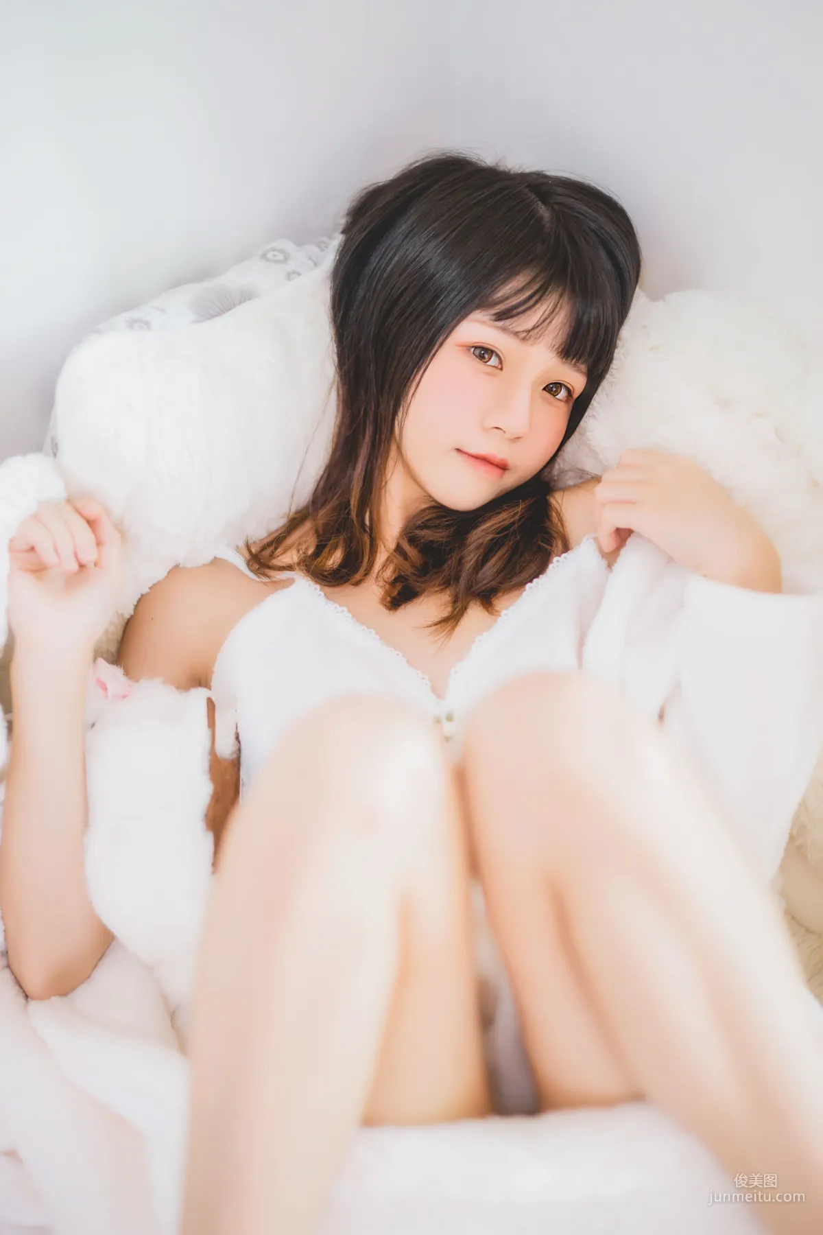 桜桃喵《冬眠》 [萝莉COS] 写真集22