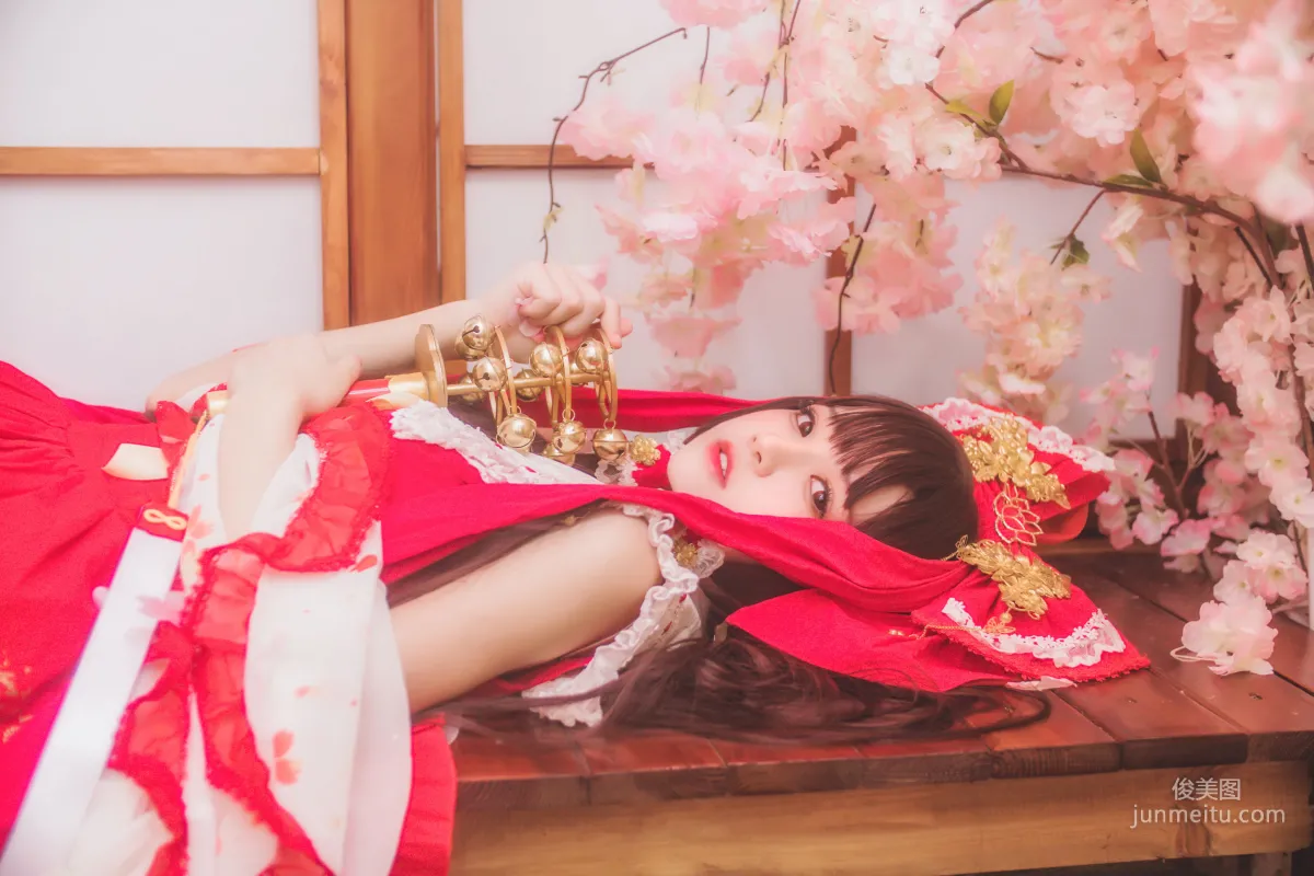 桜桃喵《靈夢 新年快樂》 [蘿莉COS] 寫真集 36
