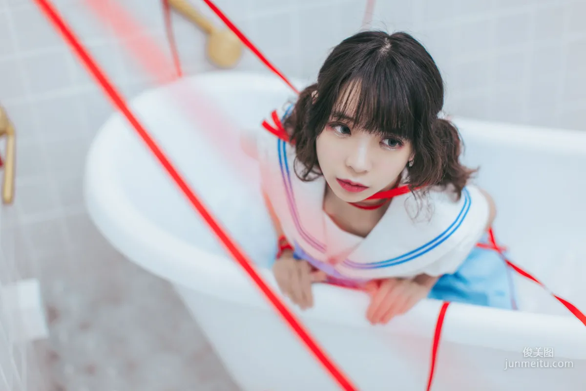 瘋貓ss《睡衣與浴室的水手服》 [蘿莉COS] 寫真集 31