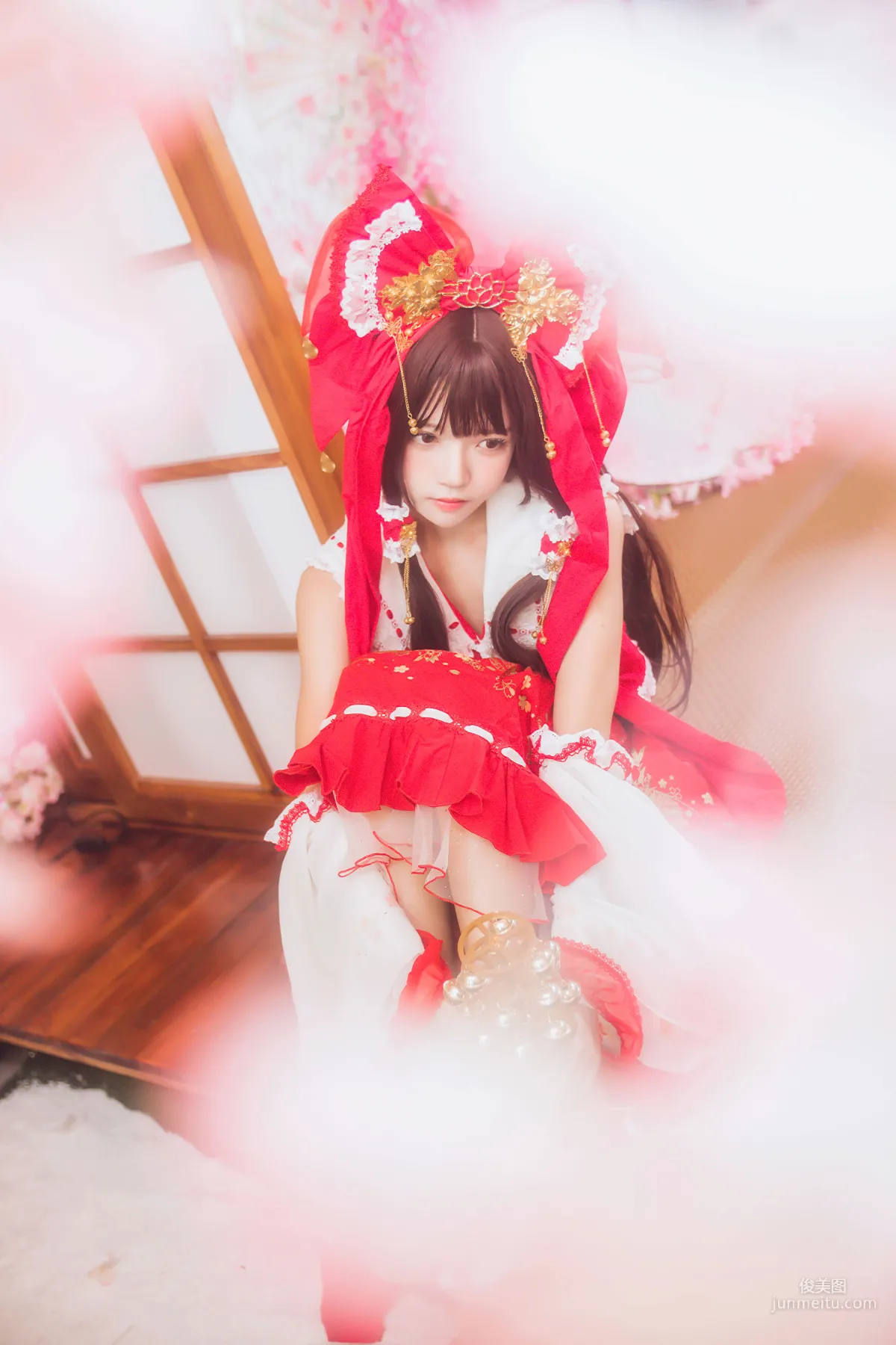 桜桃喵《靈夢 新年快樂》 [蘿莉COS] 寫真集 23