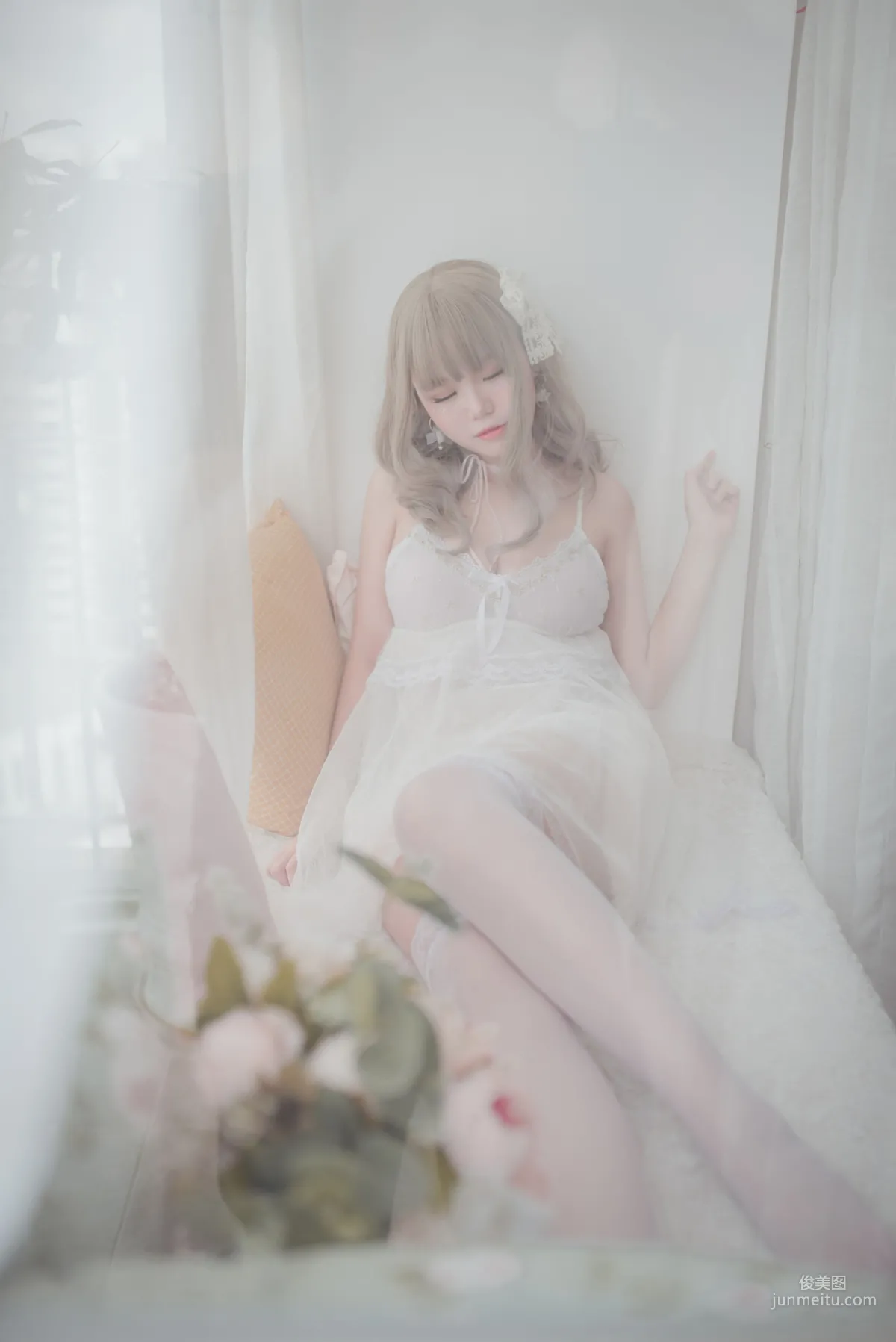 Yoko宅夏《白色絲質連衣裙》 [蘿莉COS] 寫真集 8