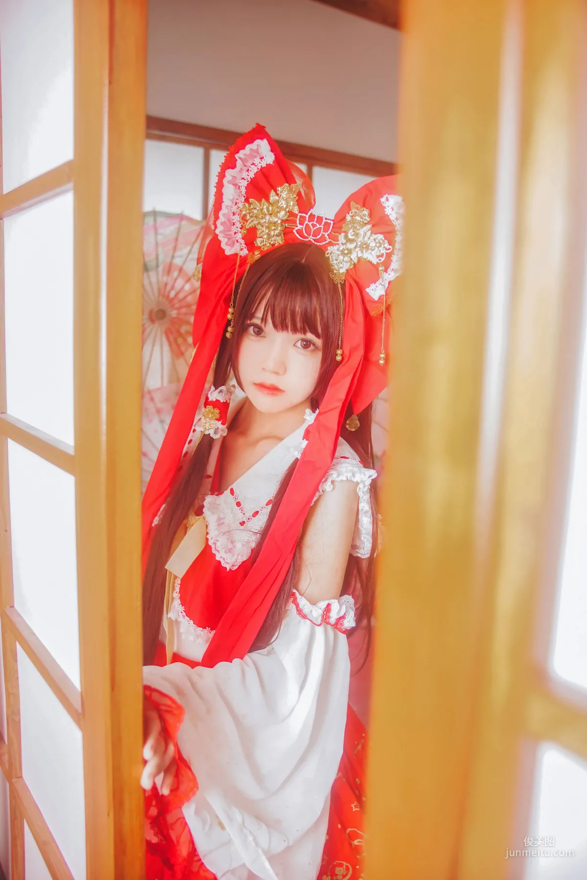 桜桃喵《靈夢 新年快樂》 [蘿莉COS] 寫真集 9