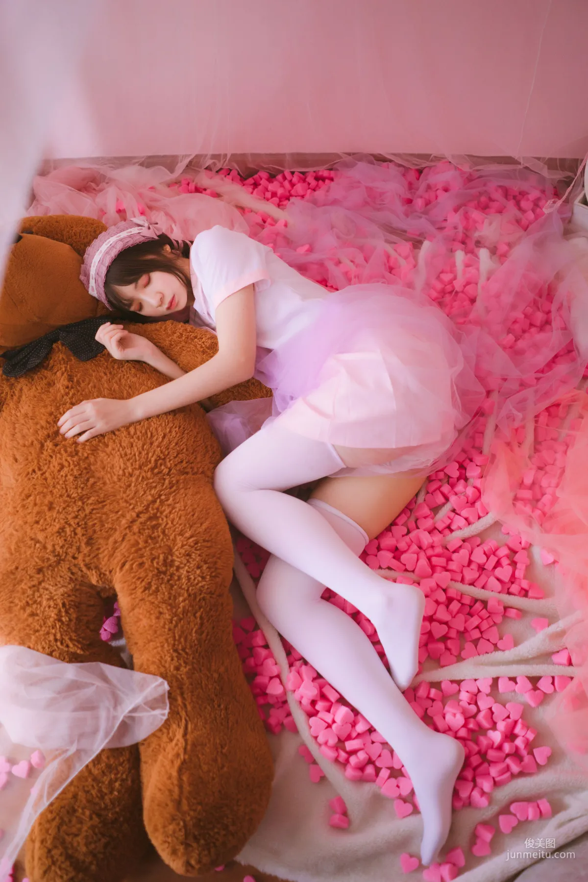 瘋貓ss《絲襪狂想曲(粉)》 [蘿莉COS] 寫真集 50