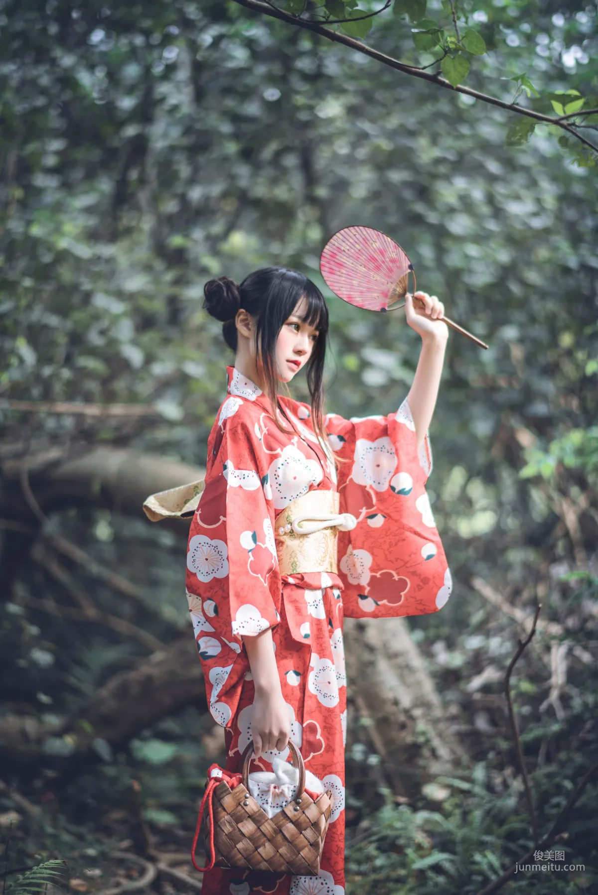 桜桃喵《夏日祭》 [蘿莉COS] 寫真集 10
