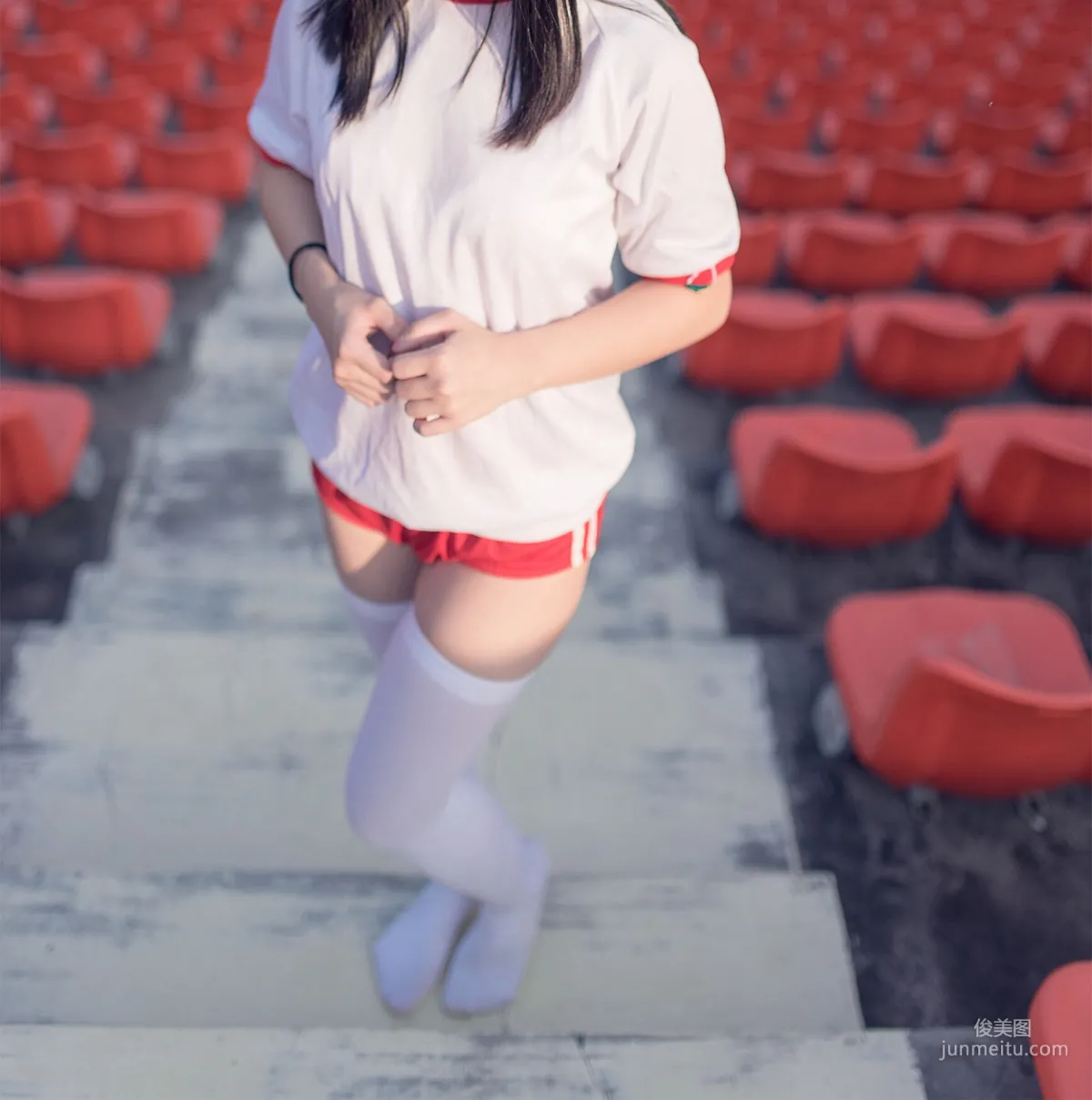 [風之領域] NO.112 運動場上的白絲體操服少女 寫真集 43