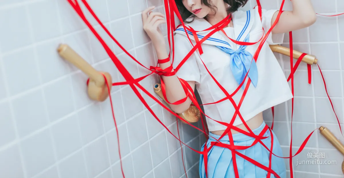 瘋貓ss《睡衣與浴室的水手服》 [蘿莉COS] 寫真集 44