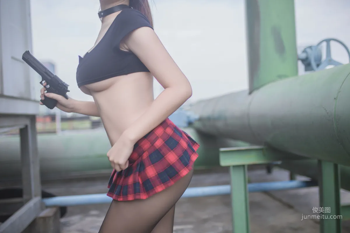 Yoko宅夏《紅色格子》 [蘿莉COS] 寫真集 30