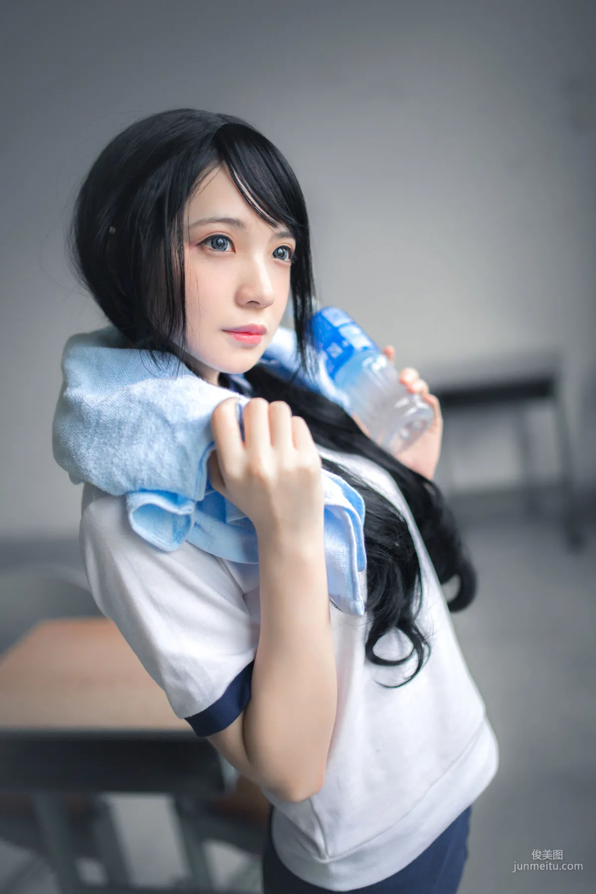 疯猫ss《体操服白丝》 [萝莉COS] 写真集46
