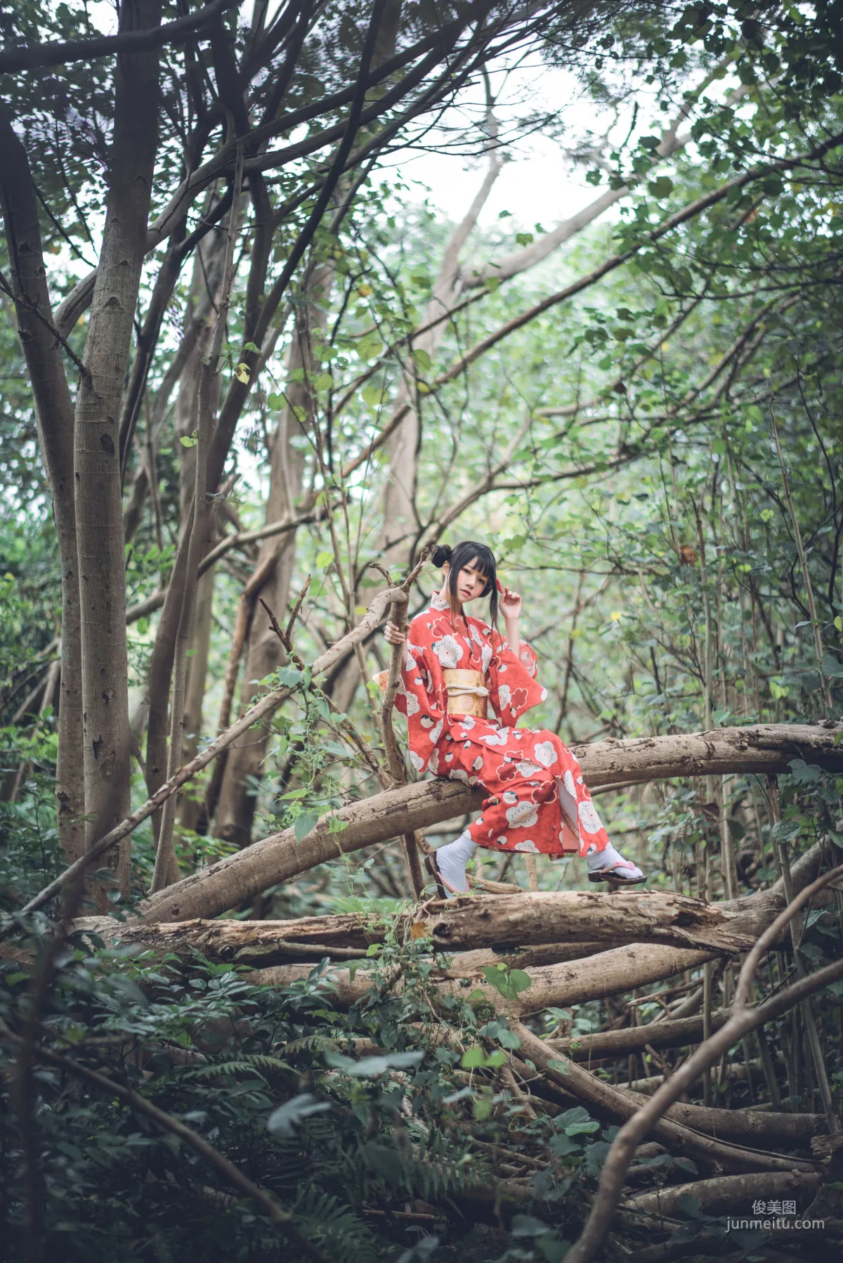 桜桃喵《夏日祭》 [蘿莉COS] 寫真集 35