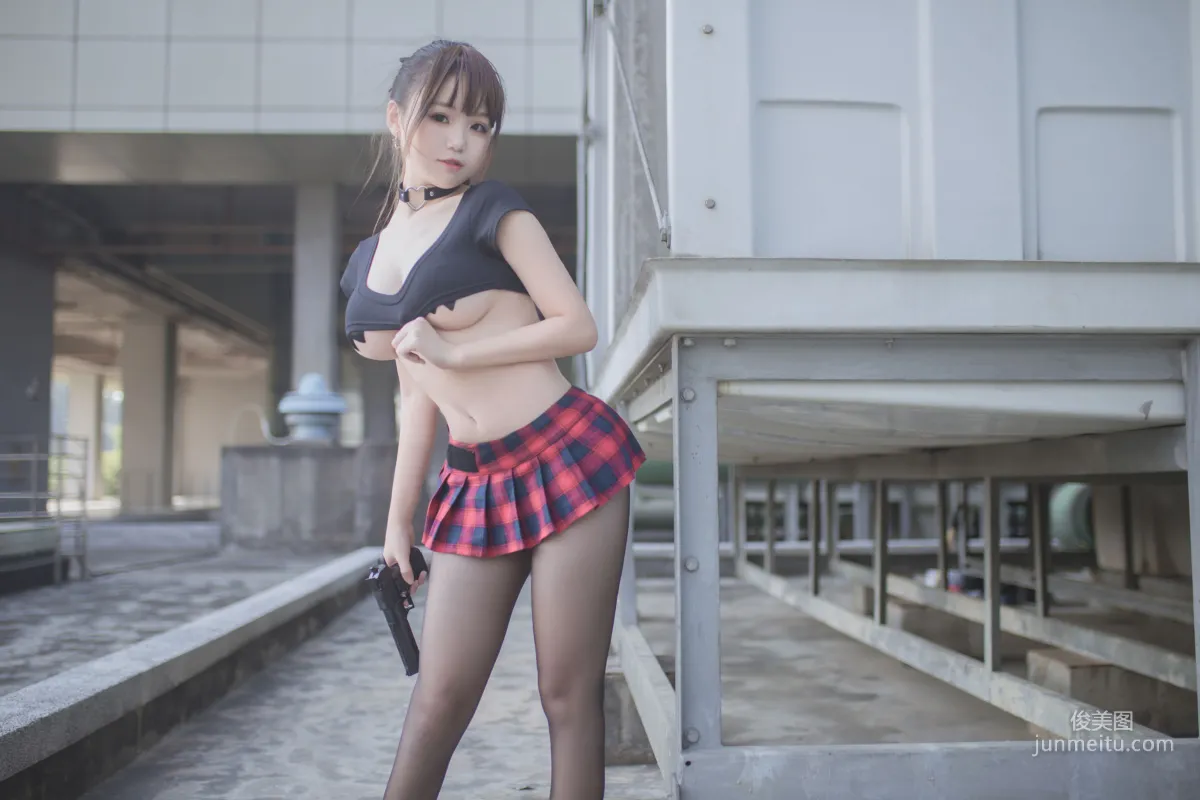 Yoko宅夏《紅色格子》 [蘿莉COS] 寫真集 12
