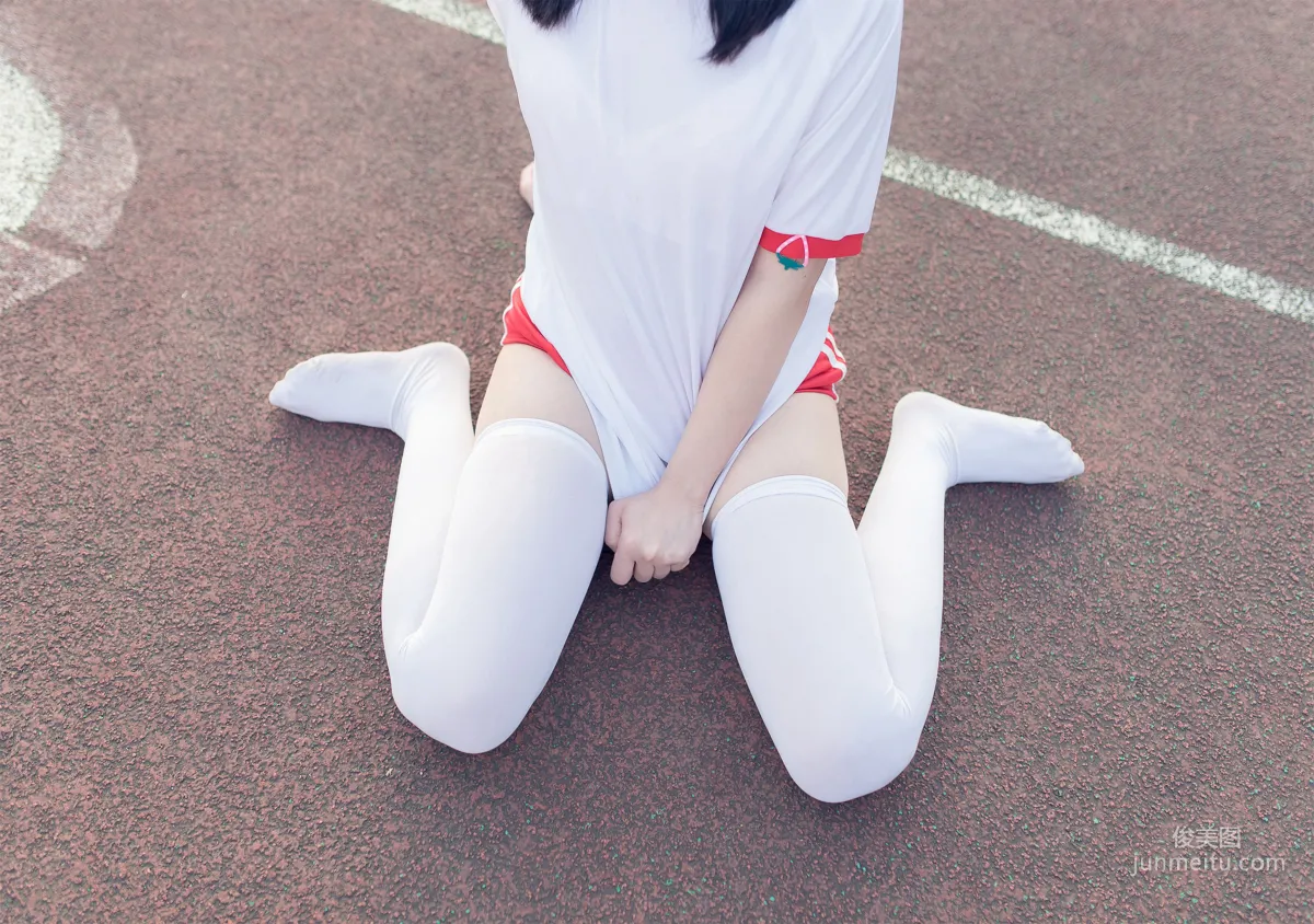 [風之領域] NO.112 運動場上的白絲體操服少女 寫真集 34