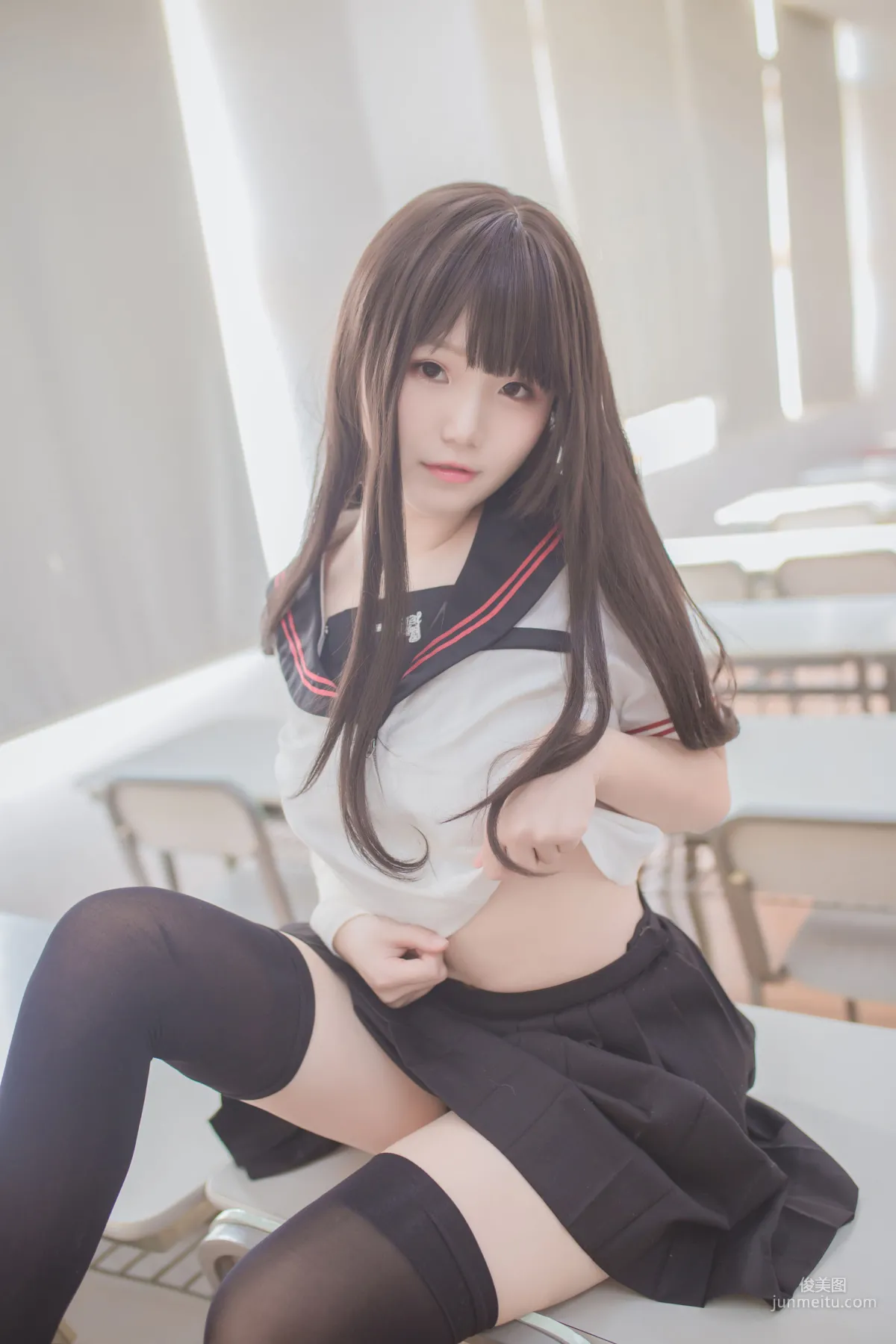 Yoko宅夏《黑丝JK》 [萝莉COS] 写真集12