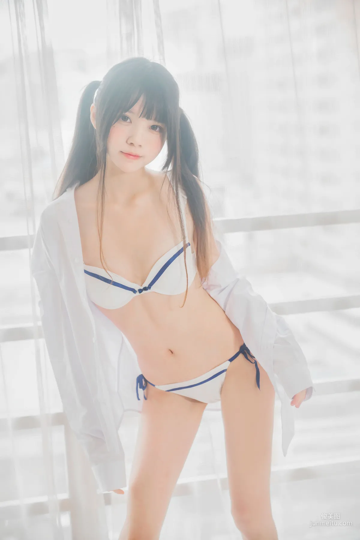 桜桃喵 《白衬衫双马尾》 [萝莉COS] 写真集2