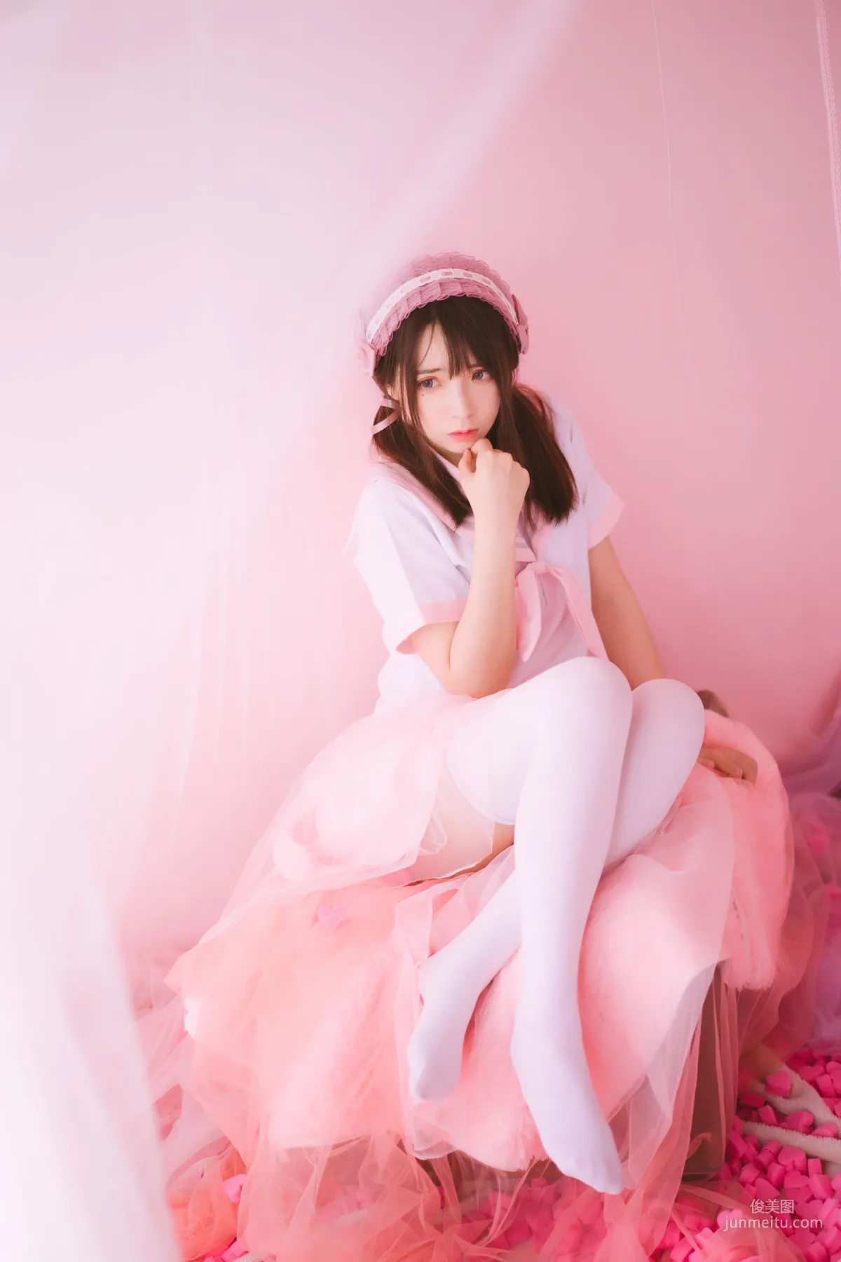 瘋貓ss《絲襪狂想曲(粉)》 [蘿莉COS] 寫真集 46