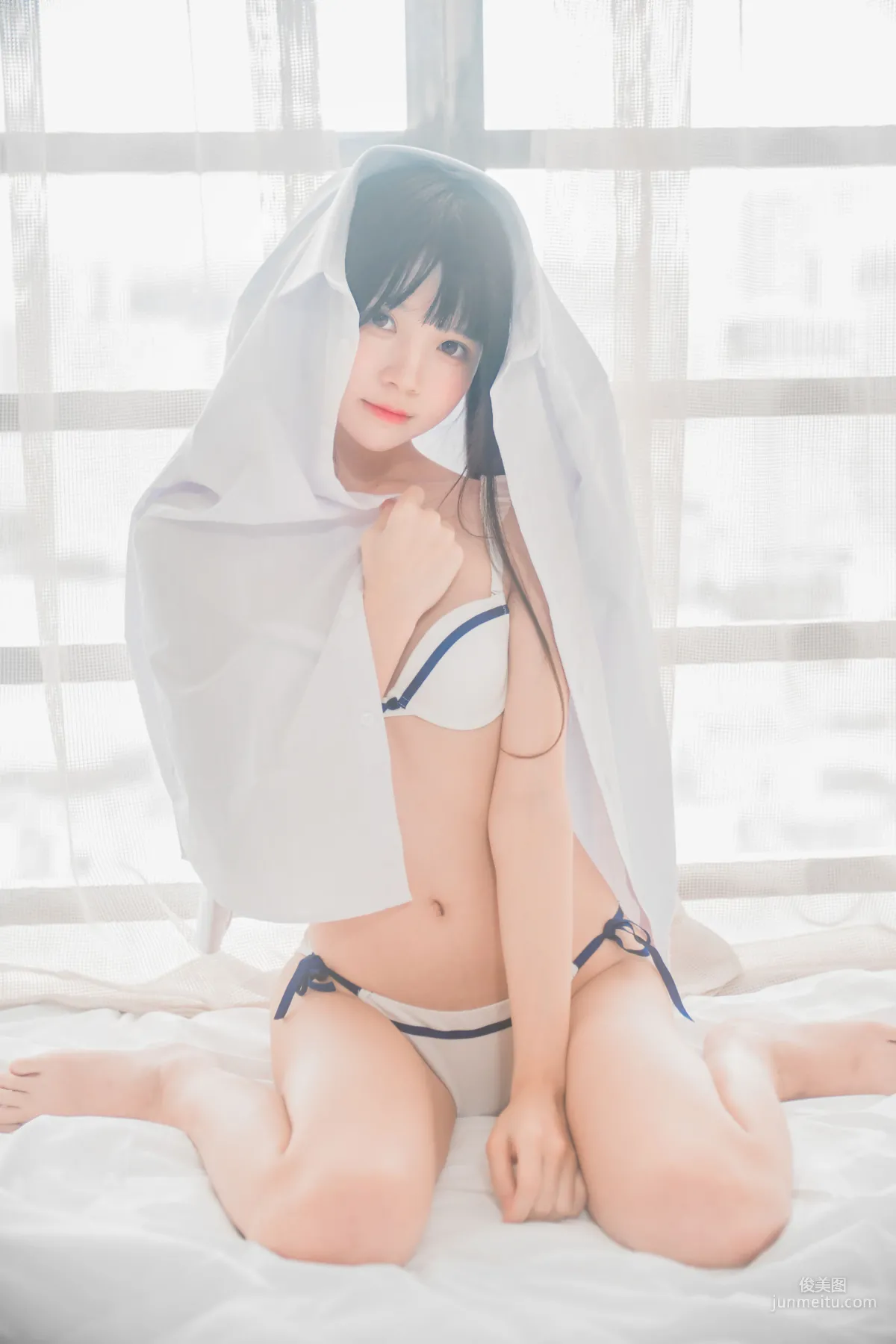 桜桃喵 《白衬衫双马尾》 [萝莉COS] 写真集42