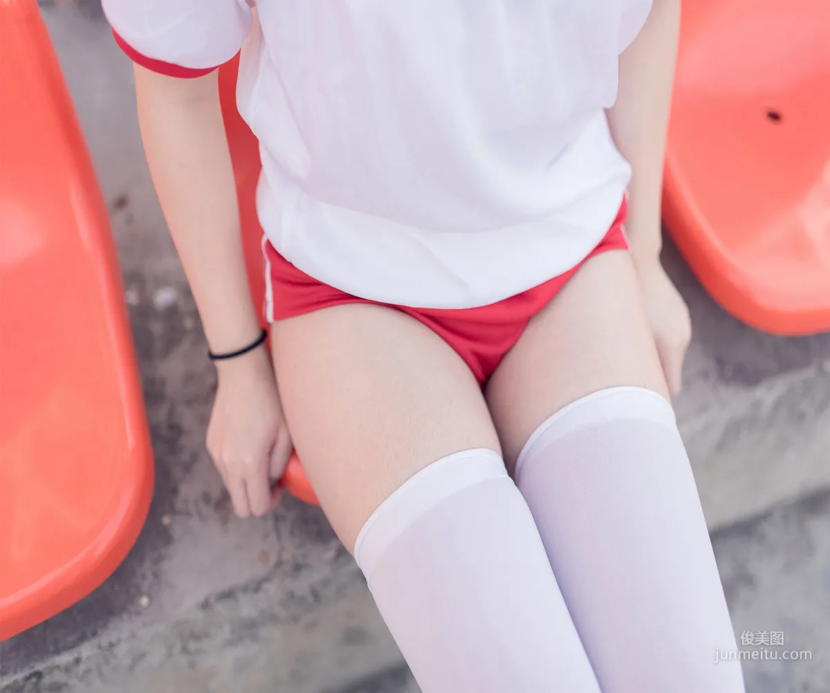 [風之領域] NO.112 運動場上的白絲體操服少女 寫真集 23