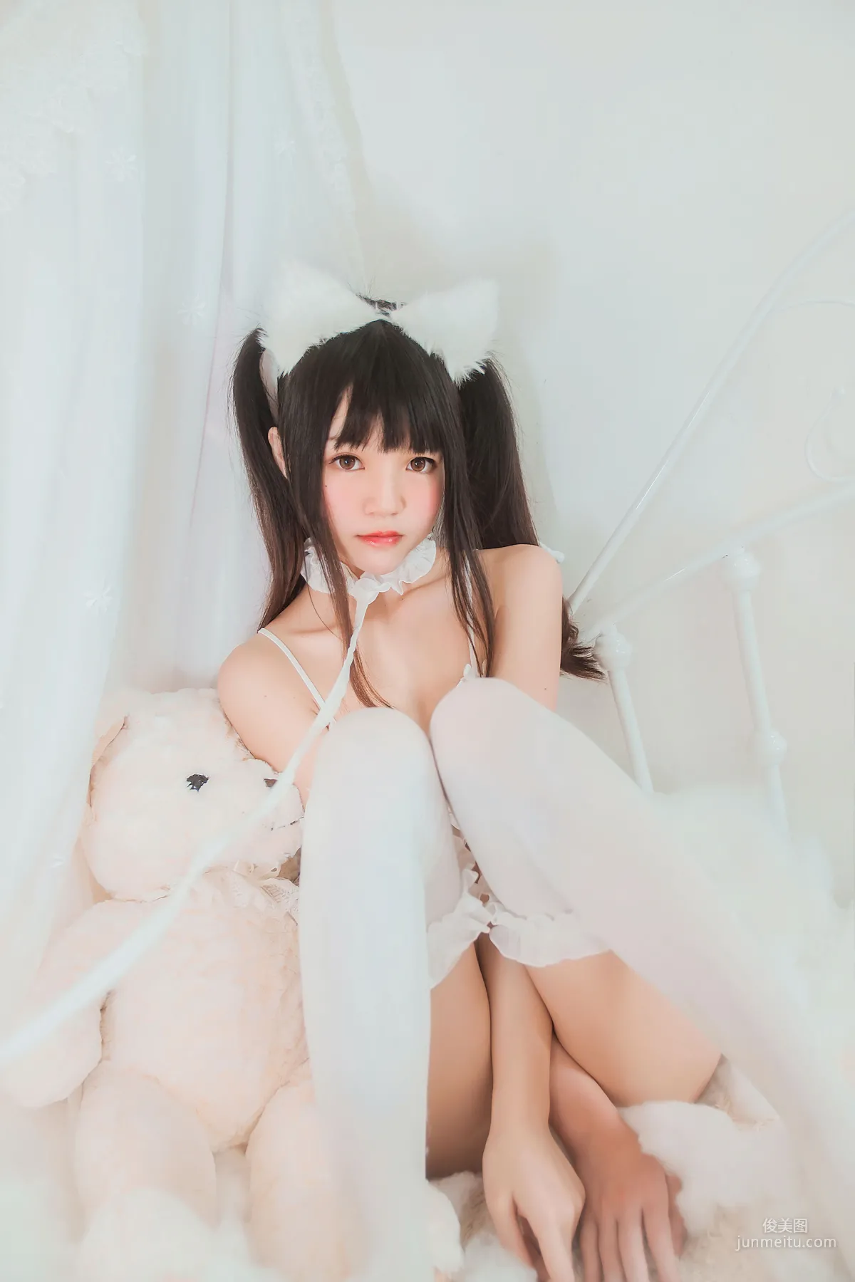 桜桃喵《白猫》 [萝莉COS] 写真集15