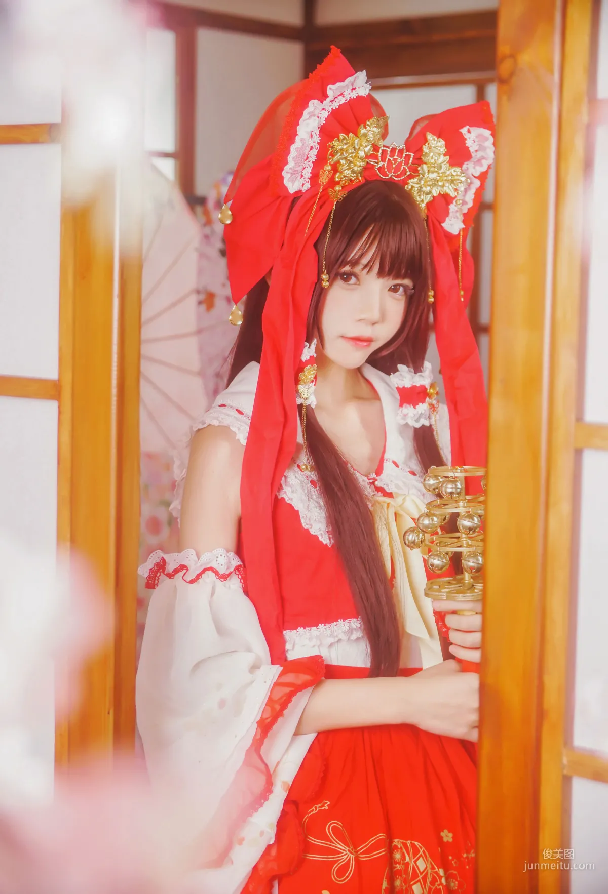 疯猫ss《灵梦》 [萝莉COS] 写真集1