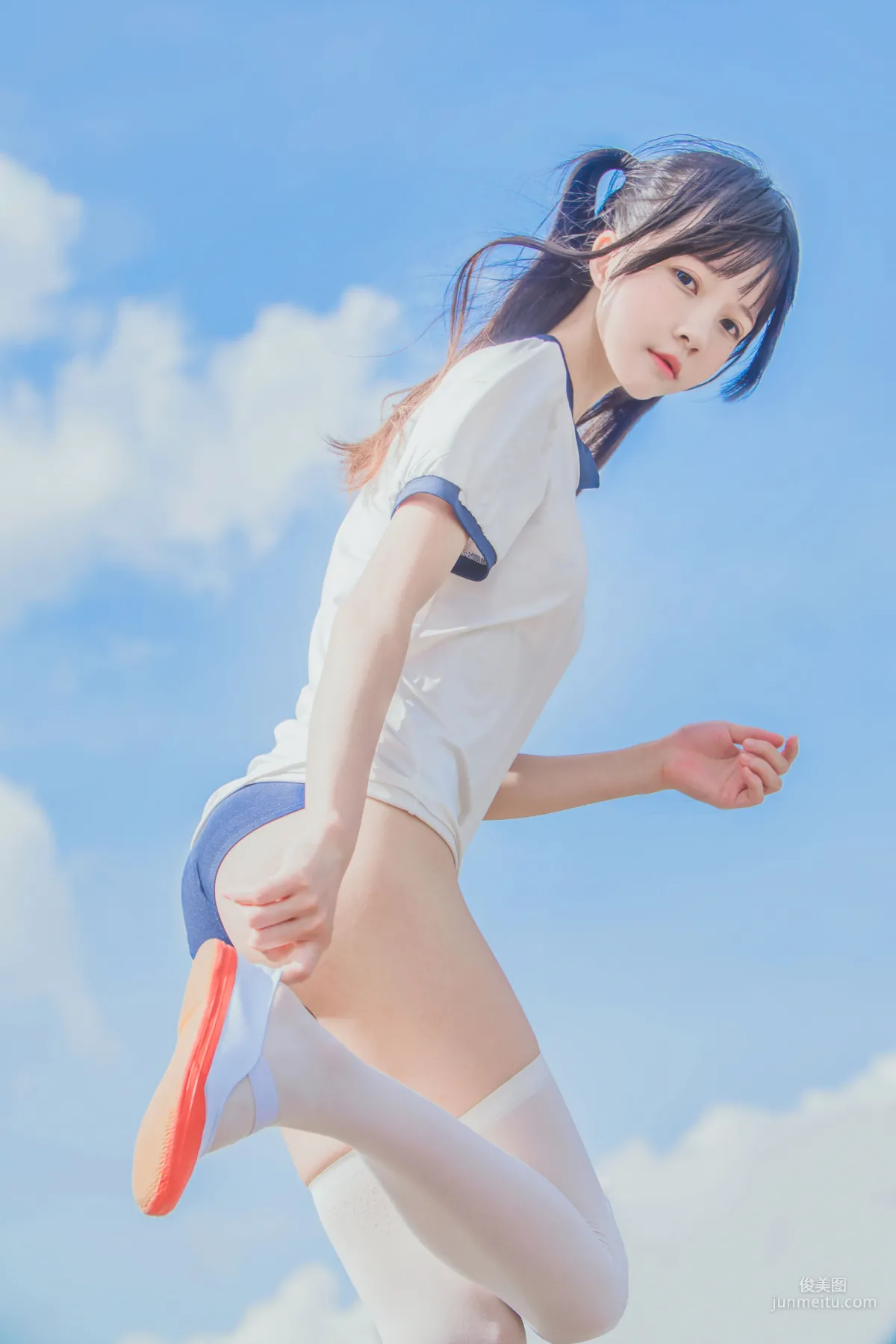 桜桃喵《體操服》 [蘿莉COS] 寫真集 22