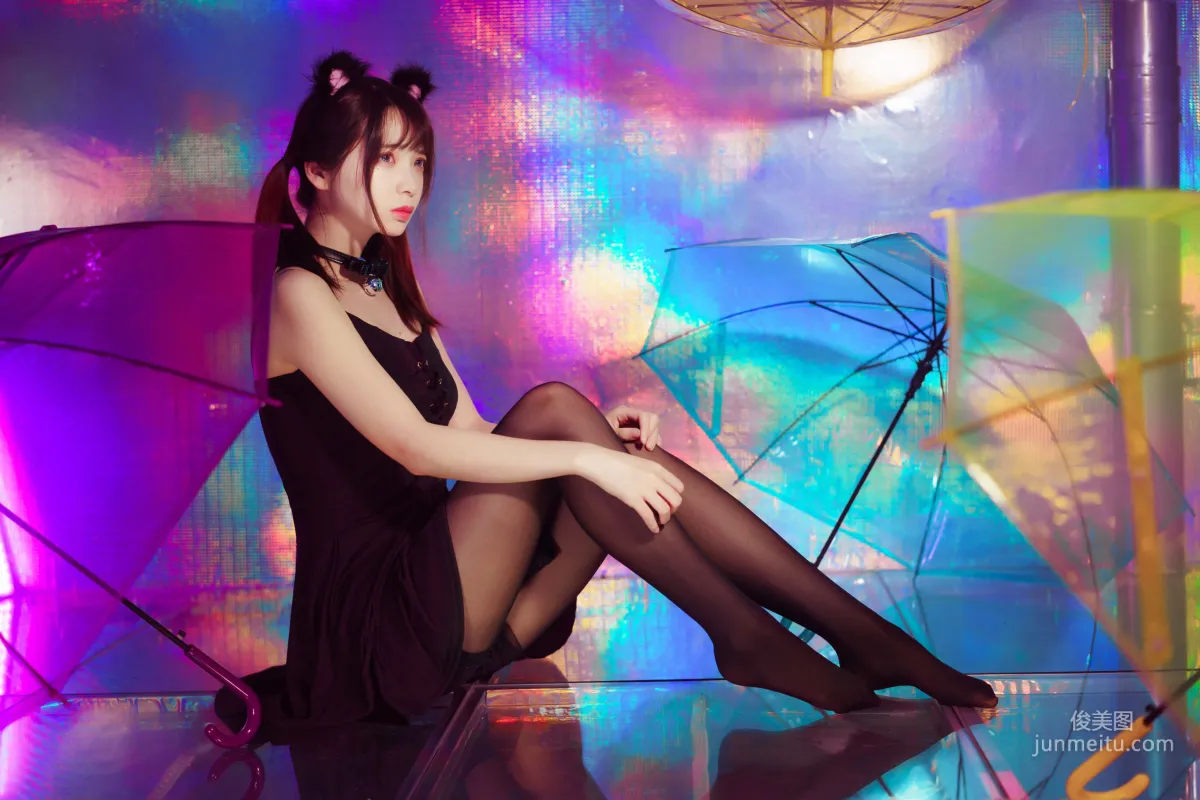 瘋貓ss《絲襪狂想曲(光)》 [蘿莉COS] 寫真集 17