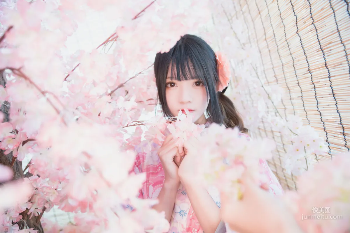 桜桃喵《双人本》 [萝莉COS] 写真集4