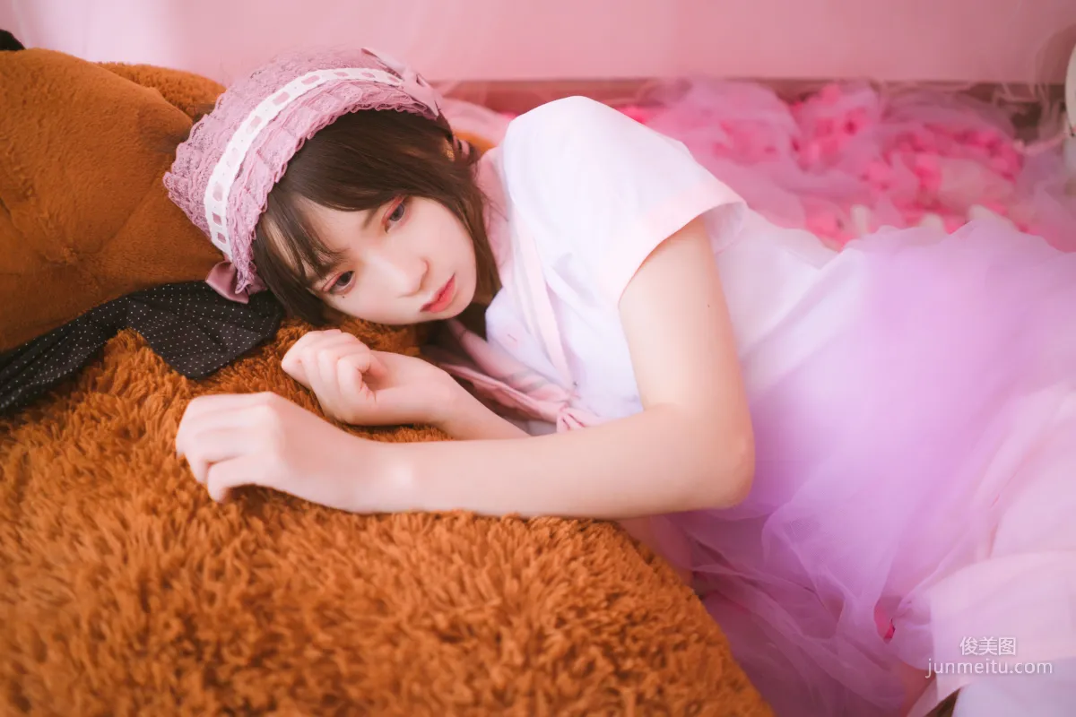 瘋貓ss《絲襪狂想曲(粉)》 [蘿莉COS] 寫真集 51