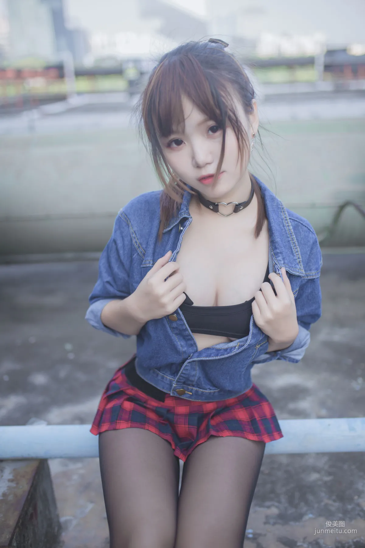 Yoko宅夏《紅色格子》 [蘿莉COS] 寫真集 7