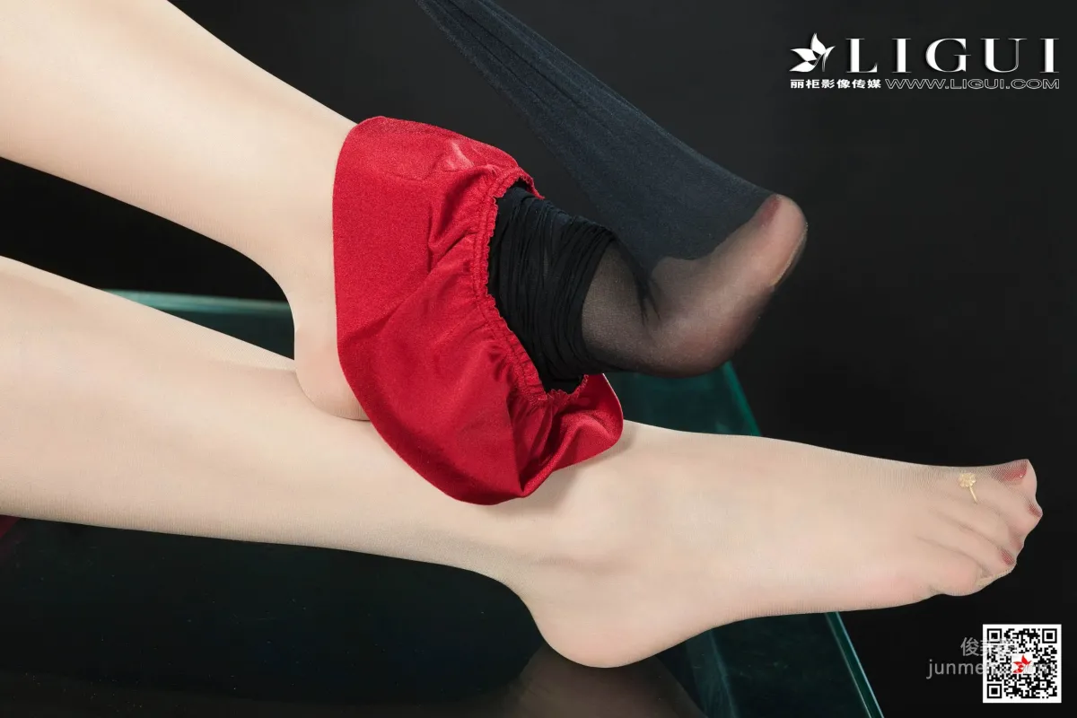 文靜《黑絲吊襪美腿絲足》 [麗櫃Ligui] 寫真集 55