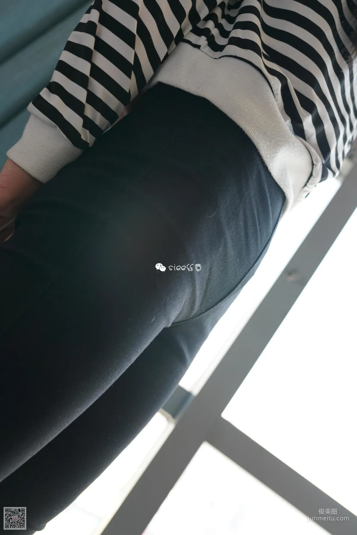 [丝意SIEE] No.298 佩佩 《裤子里的拼接丝》 写真集34