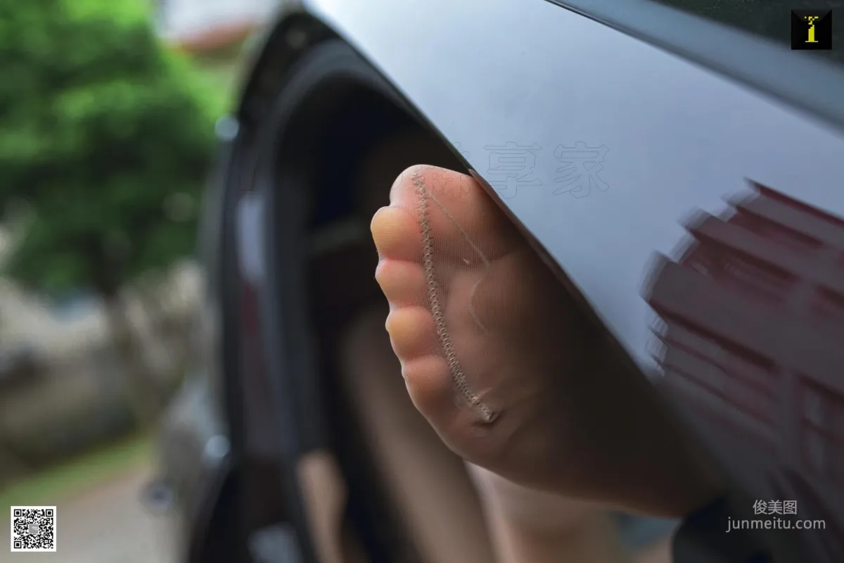 模特九妹《九妹的汽車之戀》 [異思趣向IESS] 絲足美腿寫真集 52
